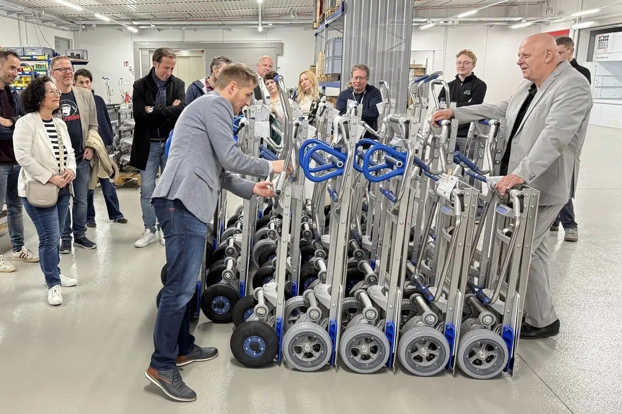 Vorführung der elektrischen Treppensteiger von SANO