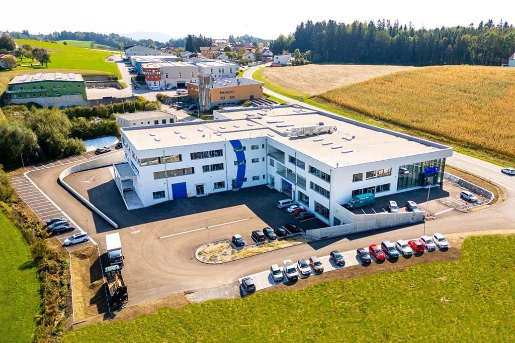 Luftbild des SANO-Firmengeländes in Neulichtenberg